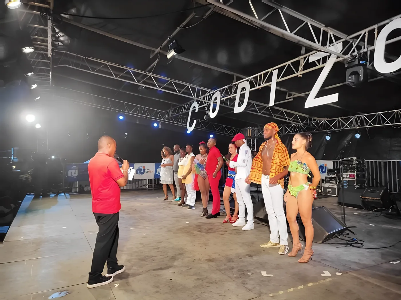 Les finalistes du concours présentés sur la scène Codizouk